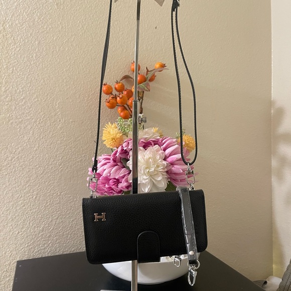 Hermenia   Mini  Black Leather Women's crossbody bag 7x 3.5 or wristlet - Picture 4 of 5